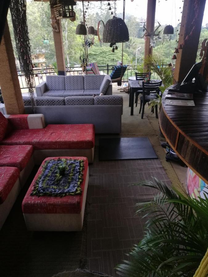 Tiki Bar Hostel エッラ エクステリア 写真